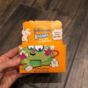 New Johnson’s Buddies Easy Grip Sudzing Bar